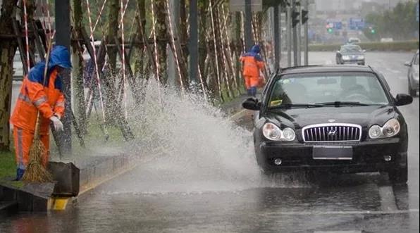 雨季持续 │ 雨雾天气行驶安全注意事项